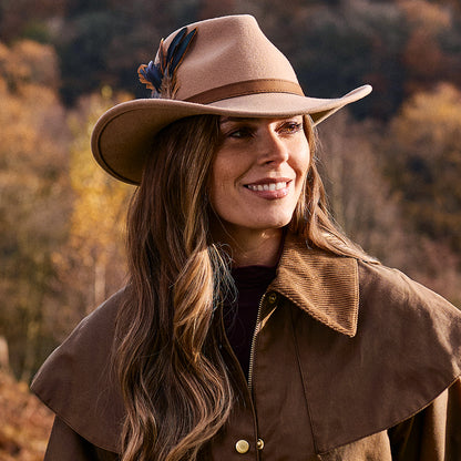 Sombrero Outback impermeable de fieltro de lana Con plumas de Failsworth - Camel