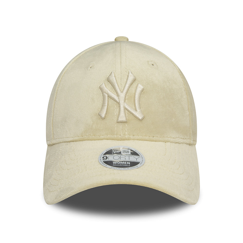 Gorra Snapback mujeres 9FORTY MLB Velour New York Yankees de New Era - Piedra