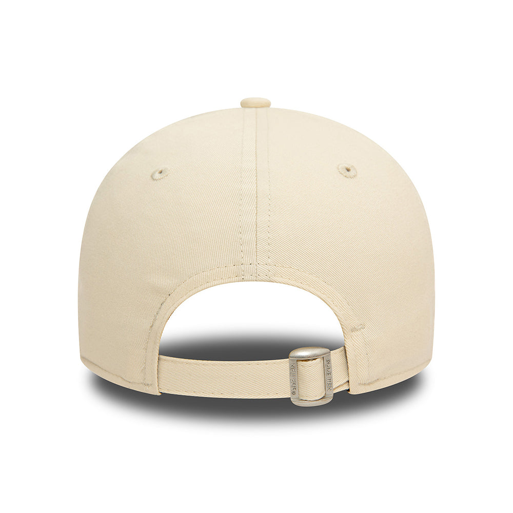 Gorra de béisbol 9FORTY monocromático NE Essential de algodón de New Era - Crema