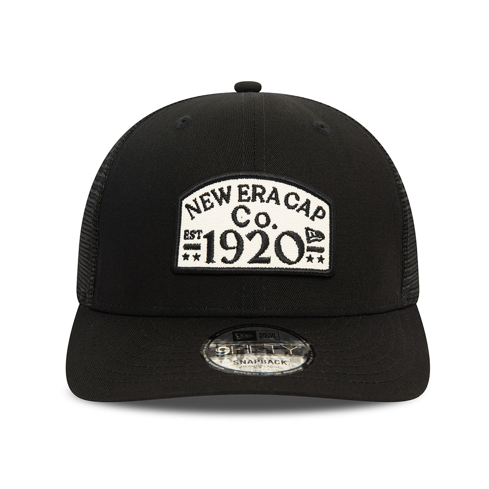 Gorra Trucker 9FIFTY Pre-curvada de New Era - Negro