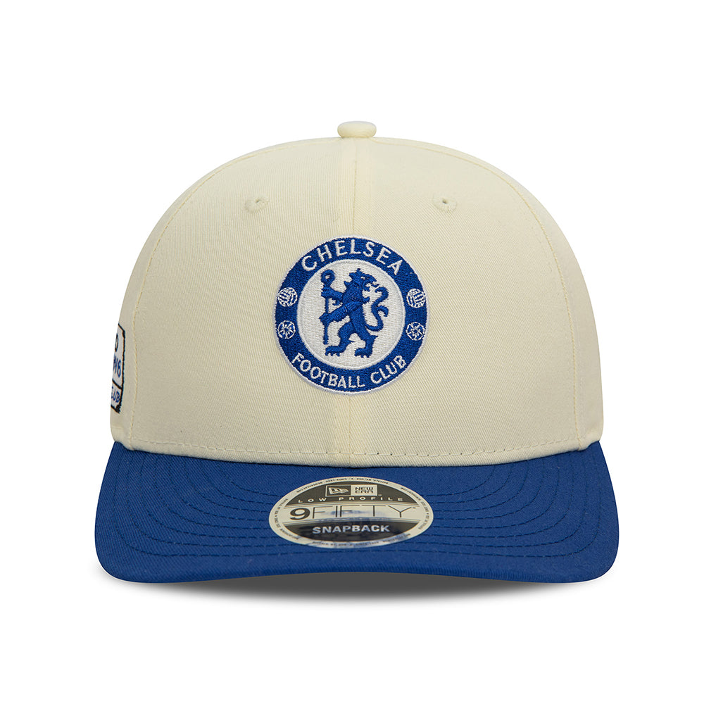 Gorra Snapback 9FIFTY Perfil Bajo Lion Crest Chelsea FC de New Era - Blanco Roto-Azul