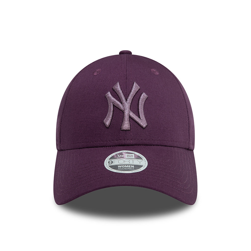 Gorra de béisbol 9FORTY MLB Metallic New York Yankees para mujeres de New Era - Ciruela