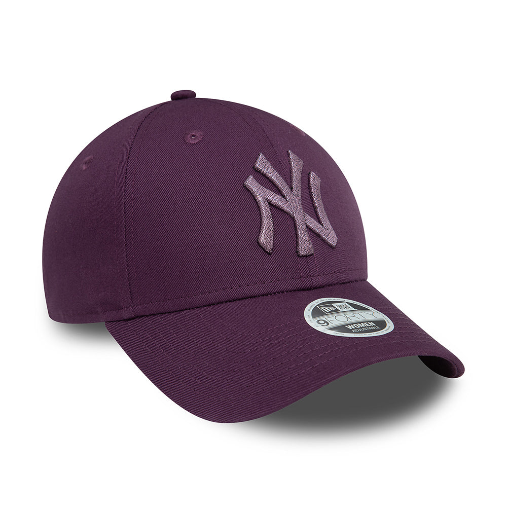 Gorra de béisbol 9FORTY MLB Metallic New York Yankees para mujeres de New Era - Ciruela