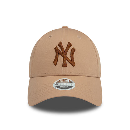 Gorra de béisbol 9FORTY MLB Metallic New York Yankees para mujeres de New Era - Gris Topo