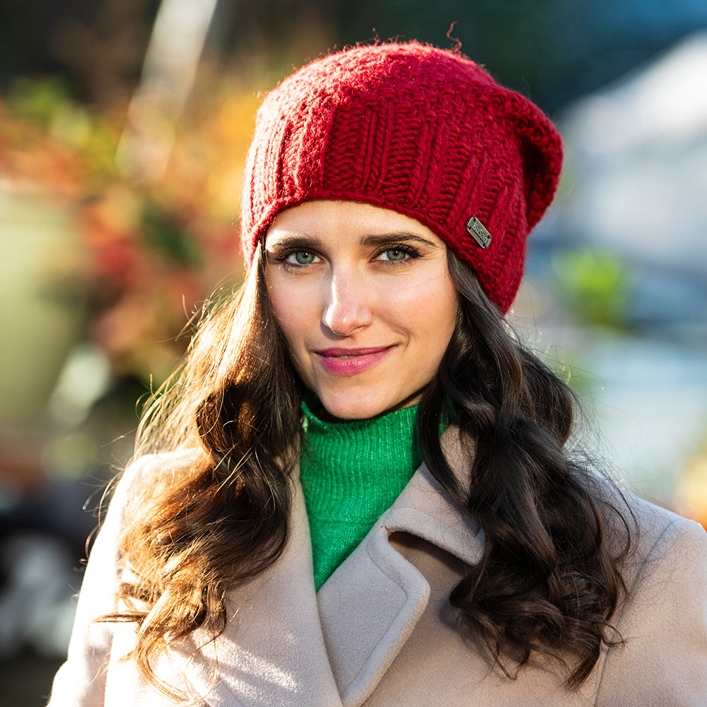 Gorro Beanie flexible Button Down de Kusan - Rojo