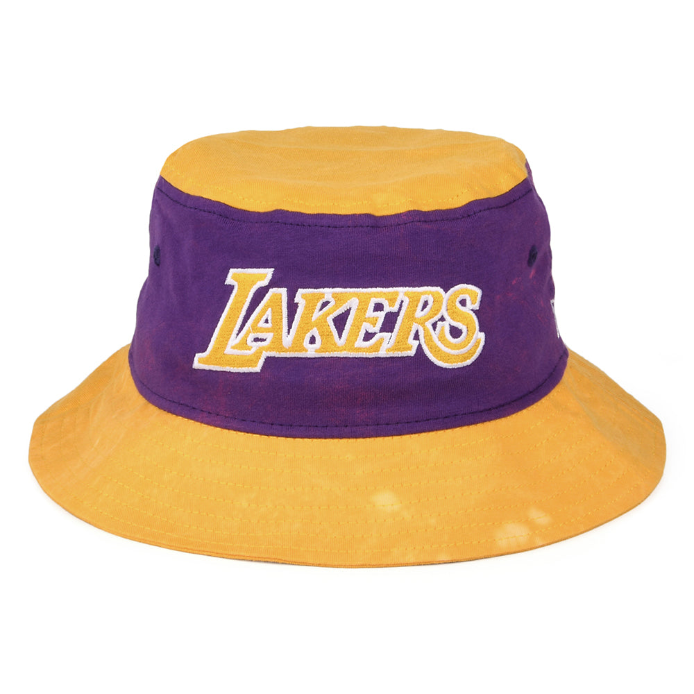 Sombrero de pescador NBA Washed Pack L.A. Lakers de New Era - Amarillo-Morado