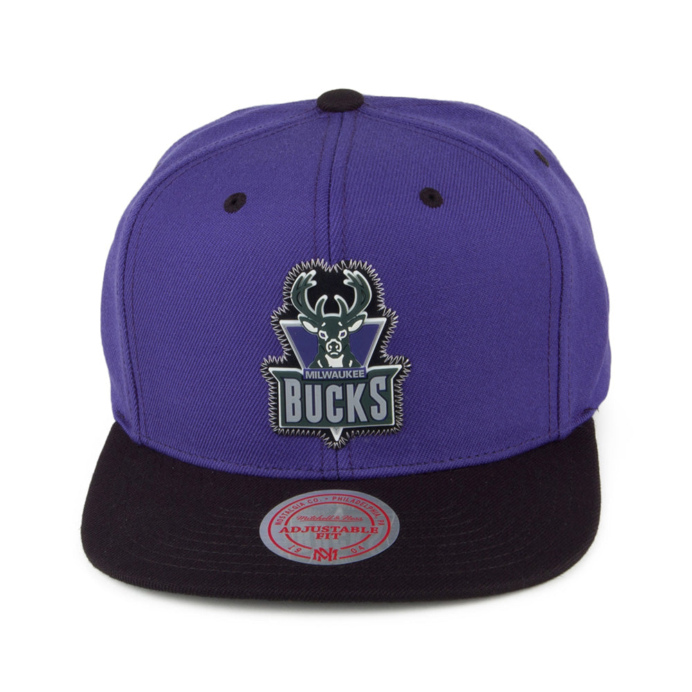 Gorra Snapback Zig Zag Milwaukee Bucks de Mitchell & Ness - Morado-Negro