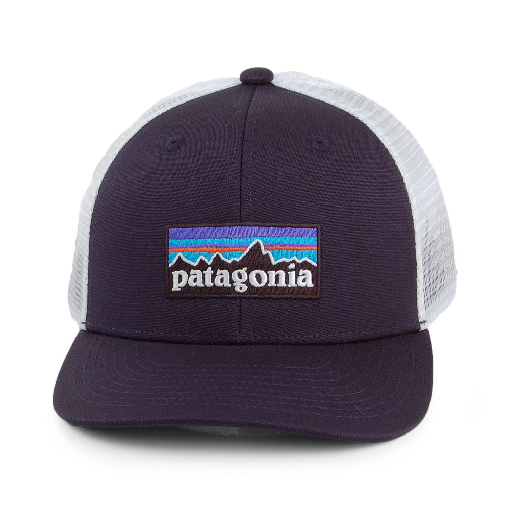 Gorra Trucker P-6 Logo Old de algodón orgánico de Patagonia - Azul Marino-Blanco