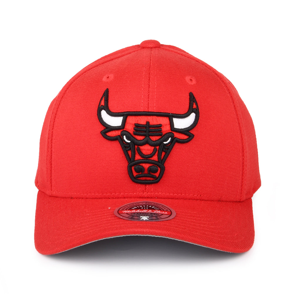 Gorra Snapback NBA Team Ground Stretch Chicago Bulls de Mitchell & Ness - Rojo