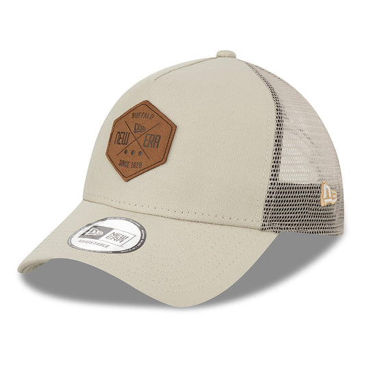 Gorra Trucker 9FORTY A-Frame Heritage Patch de New Era - Piedra