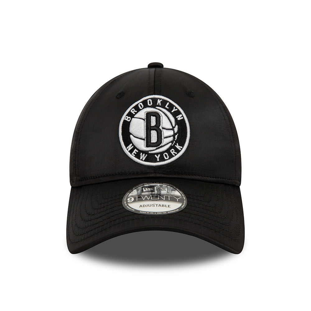 Gorra de béisbol 9TWENTY NBA Satin Brooklyn Nets de New Era - Negro